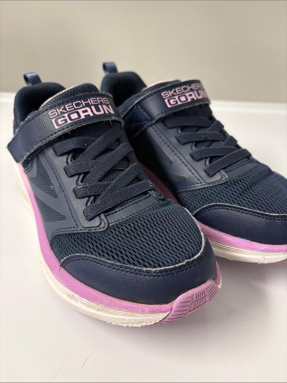 Skechers Navy and Pink Kids GOrun Sneakers